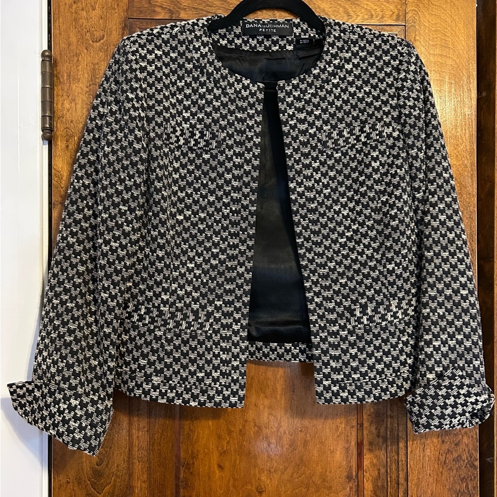 Dana Buchman Black and White Houndstooth Blazer